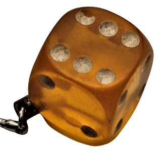 KATALİN ZAR ANAHTARLIK BAL RENGİNDE  AGIRLIK  18 GR  KENAR ÖLCÜLERİ 2,5 CM 