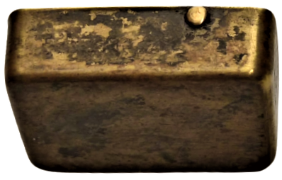 1950 HACI YAGI GÜL ESANS TAŞIMA KABI KAPAKLI PİRİN ÜZERİ GÜL VE GÜLÂBDAN RESİMLİ ÜZERİNDE ASE YAZMAKDA İÇERSİ PAPUK