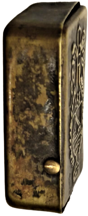 1950 HACI YAGI GÜL ESANS TAŞIMA KABI KAPAKLI PİRİN ÜZERİ GÜL VE GÜLÂBDAN RESİMLİ ÜZERİNDE ASE YAZMAKDA İÇERSİ PAPUK