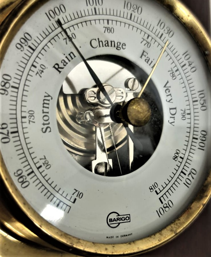 1970 BARIGO TERMOMETRE BAROMETRE  AHŞAP  KAİDELİ YUVARLAK KADRAN CAM KORUMA AYARLANABİLİR İBRELİ DERECE  GERMANY