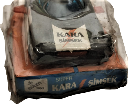 1970 TÜRK MALI YERLİ ÜRETİM GÜLEN TOYS SÜPER KARA ŞİMŞEK SİYAH PLASTİK YARIŞ ARABASI OYUNCAK AMBALAJINDA