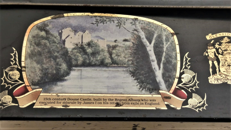 1950 GLENFİDDİCH PURE MALT  SCOTCH WHİSKY TENEKE KAPAKLI 750 ML ETRAFI RESİMLİ İÇERSİ BOŞ KUTU 