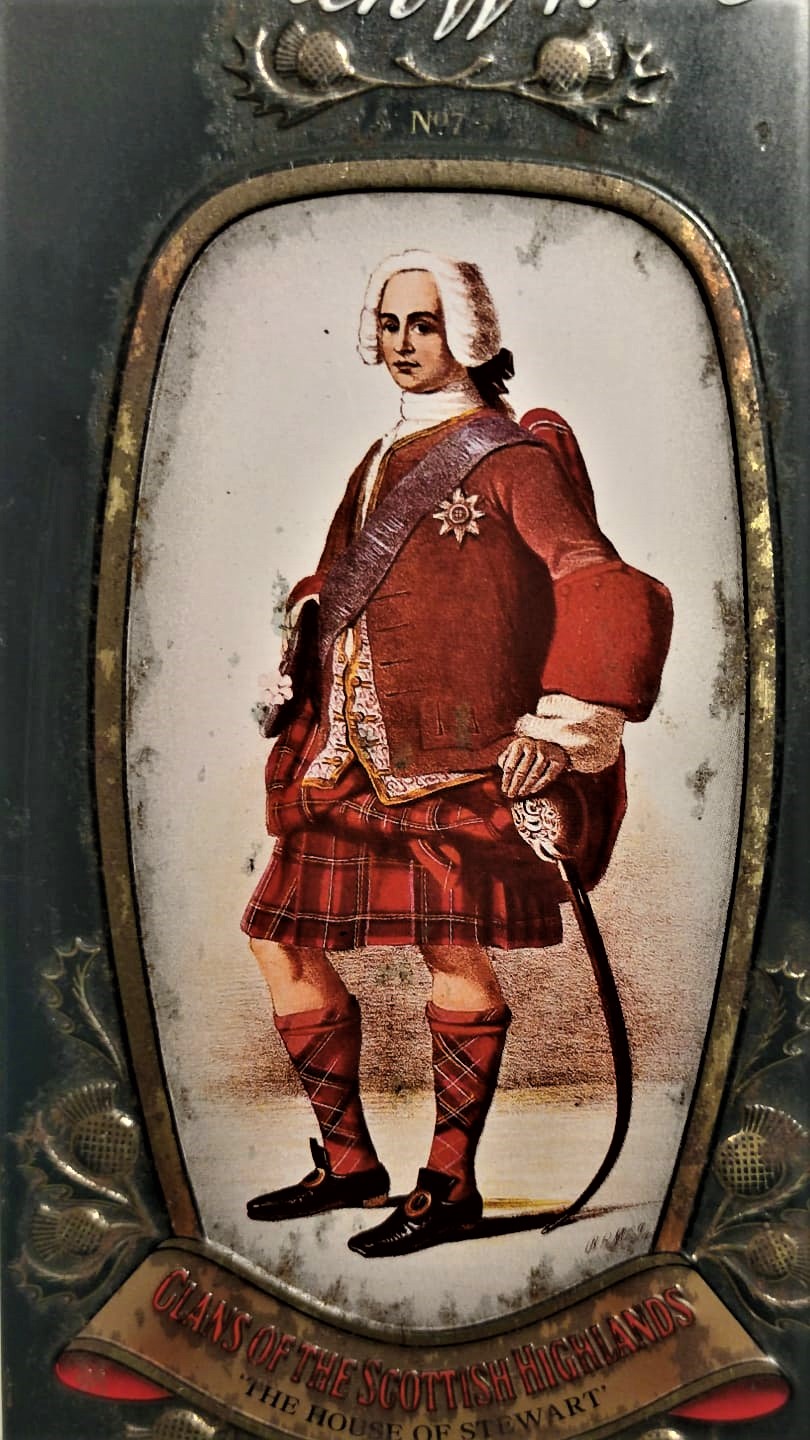 1950 GLENFİDDİCH PURE MALT  SCOTCH WHİSKY TENEKE KAPAKLI 750 ML ETRAFI RESİMLİ İÇERSİ BOŞ KUTU 