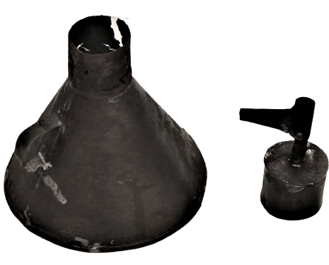 OSMANLI İDARE LAMBASI TENEKE GAZ YAGI  VE FİTİLİN YANMASIYLA OLDUGU ORTAMI AYDINLATIR BAZI YÖRELERDE İLİKMEN VEYA FİTİK  OLARAK  BİLİNİR