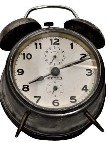 1950 MEKANİK PETER GERMANY SAAT KURMALI ÜSTTEN CİFT VURMALI KAMPANA ZİLLİ AYAKLI YUVARLAK  MASA SAATİ