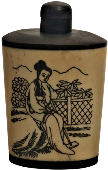 KEMİK VE TİK AGACINDAN EL İŞCİLİKLİ ÜZERİNE KİMONALI KADINLAR RESMEDİLMİŞ KAPAK CUBUKLU MİNYATÜR  PARFUM ŞİŞESİ 