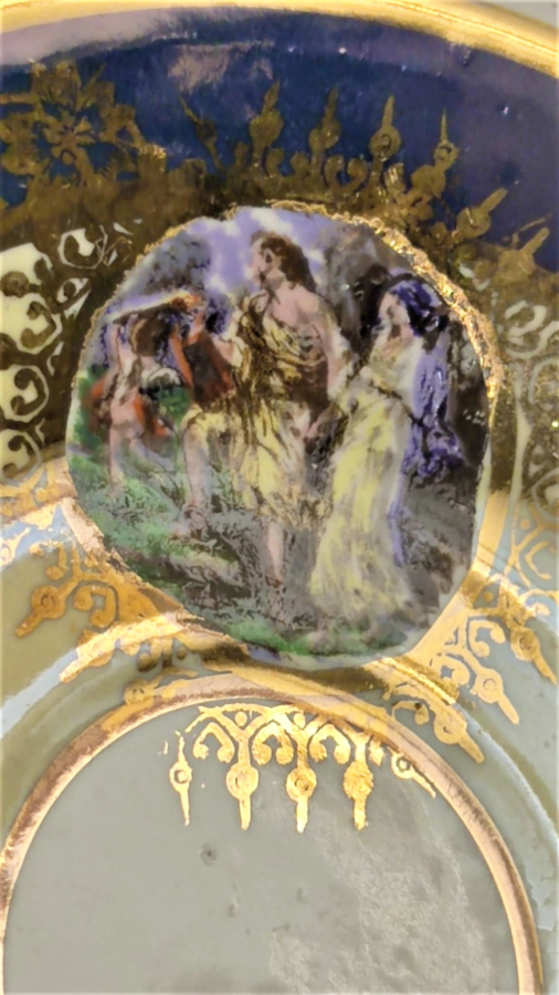 1960 ROYAL PORSELEN CİFT TIRYAKİ TÜRK TİPİ KAHVE FİNCANI DÖRT PARCA ÜZERİ RESİMLİ EL ALTIN CEKME İŞLEMELİ