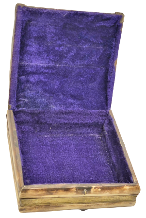 1970 EL YAPIM PARCALI DEVE KEMİGİNDEN YAPILMIŞ KAPAKLI İÇİ KADİFE MUCEVHER SAKLAMA KUTUSU 