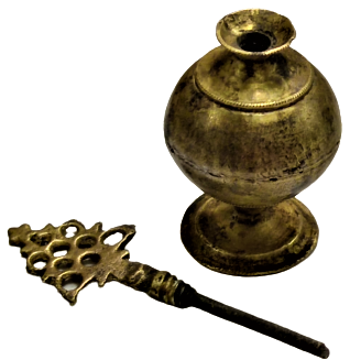 OSMANLIN SULEYMANİYE EL YAPIM  YUVARLAK FORMDA BRONZ  CUBUKLU GÖZ ETRAFINA GÜZEL GÖRÜNME İÇİN CEKİLEN SİYAH SÜRME BOYA KABI SÜRMEDAN