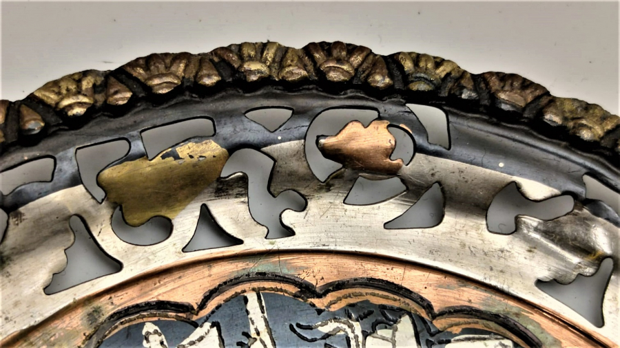 1970 MISIR KIRALİCESİ VE FİRAVUNU NEFERTİTİ BAKIR ÜZERİNE KABARTMA ROLYEFT SANATCI İŞİ TAMAMEN EL YAPIMI 24 CM CAPINDA