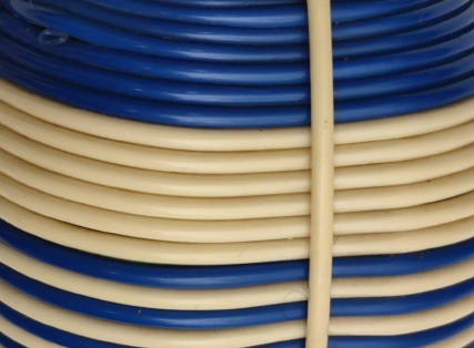 1950 YEŞİL CAM SÖSLUK  ZEYTİNYAG VE LİMON İÇİN MADEIN İTALY  İKİ ADET KAPAKLI SİSE SIRT SIRTA NAYLON İPLE BAGLANMIŞ 