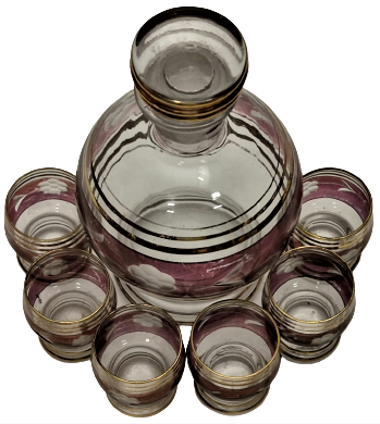 1940 FRANSIZ İÇKİ TAKIMI BİR KAPAKLI ÜZERİ İŞLEMELİ BORDO RENLERDE ŞİŞE 6 ADET FAK BORDO VE İŞLEMELİ BARDAK TAM TAKIM