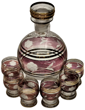 1940 FRANSIZ İÇKİ TAKIMI BİR KAPAKLI ÜZERİ İŞLEMELİ BORDO RENLERDE ŞİŞE 6 ADET FAK BORDO VE İŞLEMELİ BARDAK TAM TAKIM