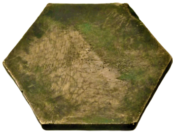 1940 PİRİNCDEN ELDE YAPILMIŞ USTA İŞİ  ÜZERİNDE CEŞİTLİ DESENLER ŞEKİLLER BULUNAN ALTI KÖŞELİ KUYUMCU ALTIN İŞLEME ŞEKİLLENDİRME KALIBI