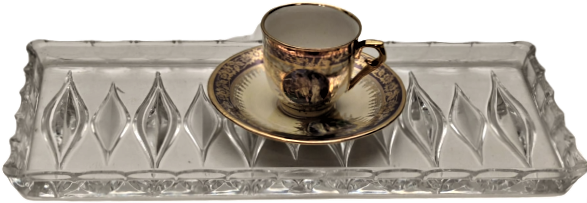 1950 FRANSIZ  BİLLÜR CAMDAN YAPILMIŞ DAMLA DESENLİ CAM TEPSİ DAVETLERDE SUNUM İKRAM İCİN KULLANILAN SADECE TEPSİ GÖNDERİLECEKTİR