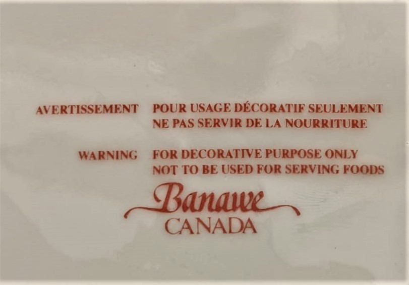 BANAWE CANADA BAYRAK  AKCAAGAC YAPRAGI ALTIN CEKME  PORSELEN KOLEKSİYON TABAK