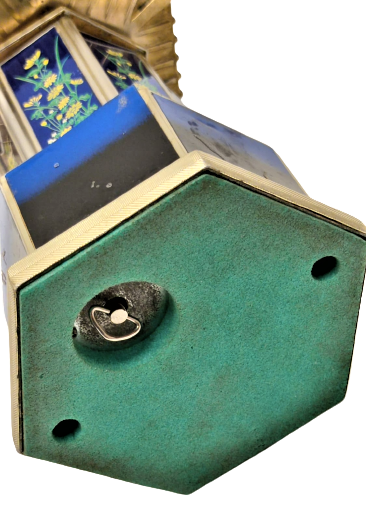 LATERNALI MUZİKLİ MEKANİK KURMALI HAREKETLİ  SIGARA PURO İKRAM KUTUSU