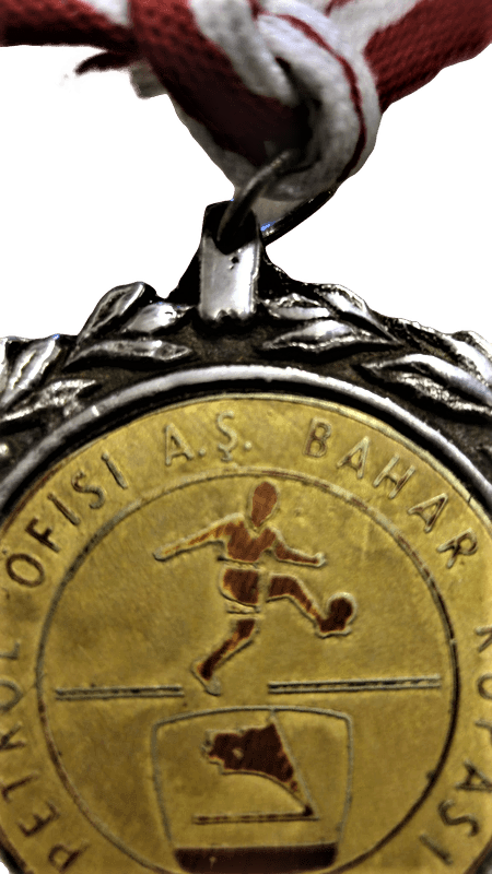 PETROL OFİSİ AŞ BAHAR KUPASI 1984 MADALYA KENARLAR CELENKLİ GÜMÜŞ KAPLAMA  