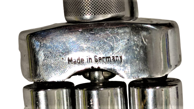 1950 SUSIS MADE IN GERMANY TRIPOT SARI PİRİNC ACILIR AYAKLAR KAPALI İKEN ALMAN ÜRETİMİ SORUNSUZDUR