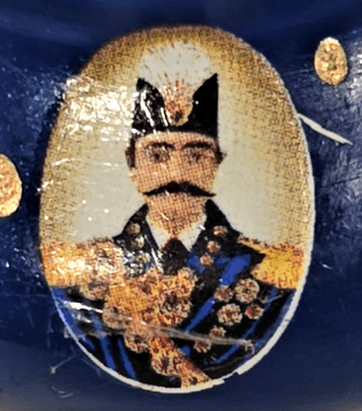 PAŞA GÖRSELLİ PORSELEN KAPAKLI CAY KÜLTÜRÜ UFAK TİRYAKİ DEMLİK ÜZERİ SİMLİ ALTIN EL CEKME İŞCİLİKLİ