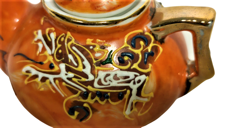 JAPON NAKASIMA MİNELİ PORSELEN TAMAMI KOMPLE EL YAPIMI CAY KÜLTÜRÜ UFAK BOY DEMLİK VE FİNCAN ORJİNAL KENDİ STANDINDA