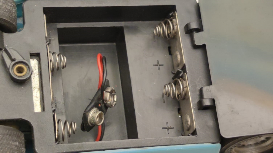 LAMBORGHINI  MAVİ 2 ŞERİTLİ OYUNCAK YARIŞ ARABASI EKSİKSİZ PİLLİ PLASTİK OYUNCAK ARABA