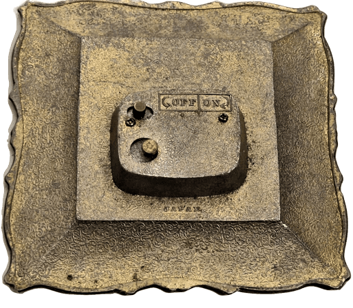 1960 BAHCE İÇİNDE JAPAN EVİ  TEMALI MÜZİKLİ KURMALI LATERNALI DUVARA ASILAN  METAL KARE CERCEVE