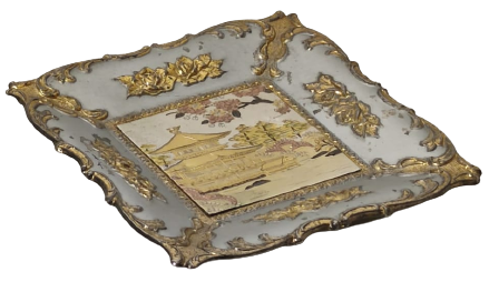 1960 BAHCE İÇİNDE JAPAN EVİ  TEMALI MÜZİKLİ KURMALI LATERNALI DUVARA ASILAN  METAL KARE CERCEVE