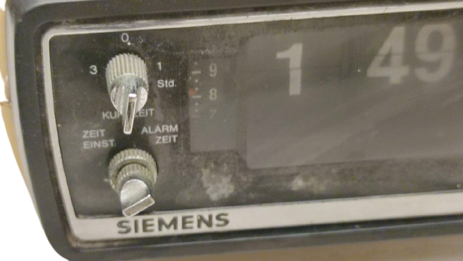 1970 SIEMENS ALPHA RADIO GERMANY YAPRAK GÖSTERGE RADYO SAAT ALARM 