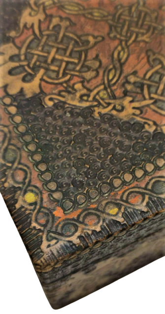 OSMANLI KOK BOYAMA EL İŞCİLİKLİ KAPAKLI KARE FORMDA AHŞAP ÜZERİ FUL İŞLEME TESBİH KUTUSU