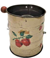 1920 TENEKE ÜZERİ KİRAZ DESENLİ MEKANİK AHSAP EL İLE CEVİRME KOLU KURU GIDA YEMİŞ ELEME APARATI