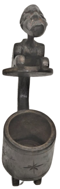 1960 AHŞAP EL YAPIMI NÖBETCİ KÖLE KUTUNUN İÇERSİNDEKİLERİ KORUYAN KOLLAYAN  KAPAGI KAPATAN TEMALI KÖLE AFRİKALI FİGÜR