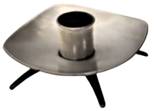 GÜMÜŞ KAPLAMA UFAK AYAKLI KARE FORMDA  MASA ÜZERİ MUMLUK İSVİVRE MALI