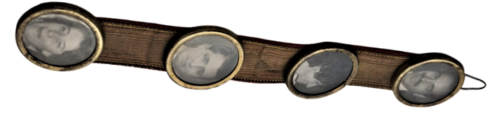 OSMANLI SİM KEMER ÜZERİNDE DÖRT ADET YUVARLAK RESİM CERCEVESİ DURAVA ASILAN SİYAH BEYAZ FOTOGRAFLİ 