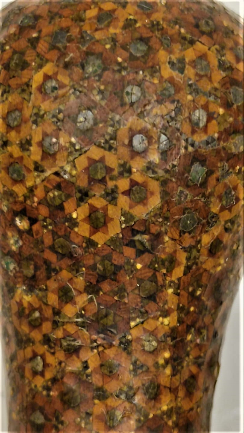 1950 ÜC PARCADAN OLUŞAN SÖKÜLÜP TAKILAN PARCALI BASTON ÜZERİ KOMLE MARKUTERİ CALIŞMA TOKMAK TUTACLI ASA