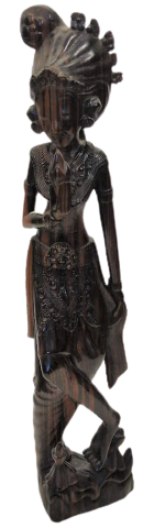 1970 TİK AGACINDAN KESİLMİŞ TEK PARCADAN YAPILMIŞ TAMAMI EL OYMASI  SEVDİGİNE MEYVE İKRAM EDEN KADIN FİGURU