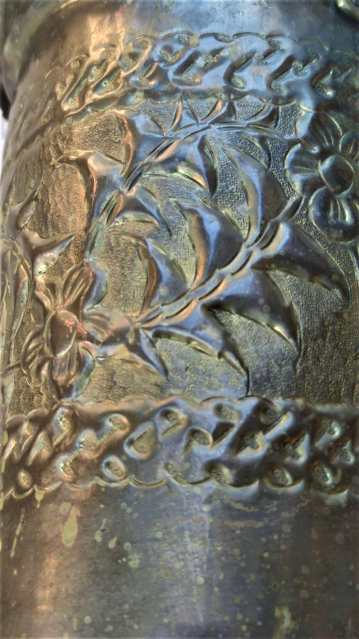 PİRİNC BÜYÜK BOYA ÜZERİ EL YAPIM KABARTMA ROLYEF CİCEK DESENLİ VAZO VEYA KAPIYA ŞEMSİYELİK OLARAK KULLANILABİLEN