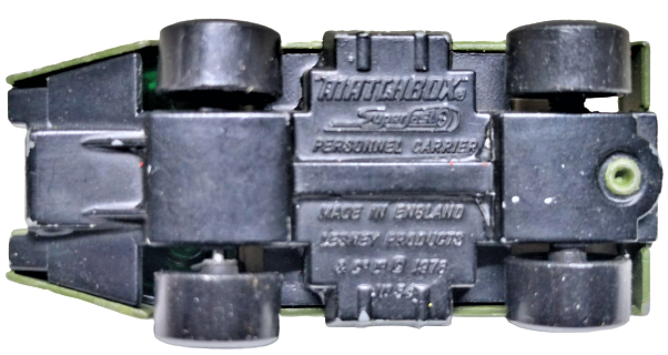 MATCHBOX SUPERFAST PERSONNEL CARRIER MADE IN ENGLAND LESNEY PRODUCTS 1976   NO 54   KOLEKSİYONLUK OYUNCAK YESİL RENKDE ASKERİ CIKARTMA  KAMYONU 7.5 X 3 CM DEN OLUŞMAKTADIR.