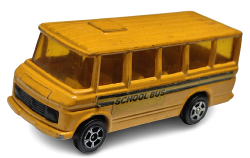 CORGI JUNIORS SCHOOL MERCEDES BENZ BUS PAT NO 1278081 MADE IN GT BRITAIN SARI RENKDE OKUL OTOBUSU