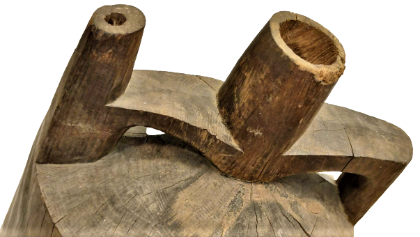 OSMANLI AHŞAP TESTİ  EL YAPIMI SU TESTİSİ TEK PARCA AGACDAN YAPILMIŞ ATL KISMI KAPAK ŞEKLİNDE ACILARAK İÇİ OYULMUŞ