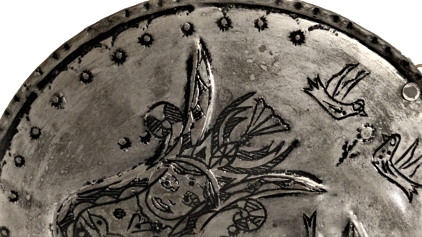 YILANLARIN ŞAHI ŞAHMERAN CİFT BAŞLI TACLI BAKIR ÜZERİNE TAMAMI EL YAPIMI KALAYLANMIŞ BOMBELİ TABAK