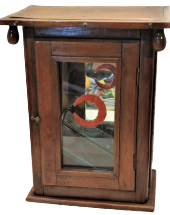 OSMANLI ECZA DOLABI EL YAPIM ON CAMINDA HİLAL KOMPLE MASİF İCİ AYNALI ÜC TARAFI CAMLI İCERSİNDE İKİ CAM RAF KAPISI METAL MANDALLI