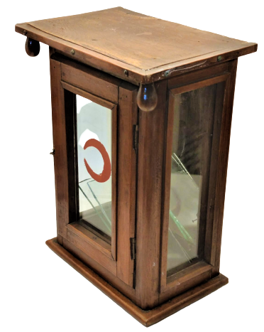 OSMANLI ECZA DOLABI EL YAPIM ON CAMINDA HİLAL KOMPLE MASİF İCİ AYNALI ÜC TARAFI CAMLI İCERSİNDE İKİ CAM RAF KAPISI METAL MANDALLI