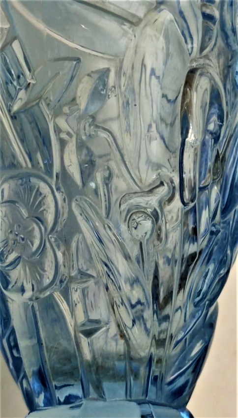 OSMANLI VAZO AGZI MARUL FOMDA RENK MÜHTEŞEM UCUK MAVİ  CAMDAN ÜZERİ ALT TARAFINDA KABARTMA SEKİZ KÖŞELİ AYAK