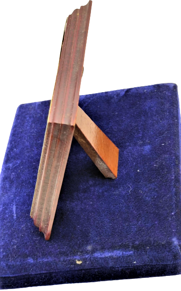 GOOD YEAR  TÜRKİYE DE # 1 İZMİT ADAPAZARI PLAKET KADİFE KUTUSUNDA AHŞAP ÜZERİ METAL TÜRKİYE HARİTASI