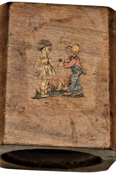 TÜRK CUMHURİYETİ ZİRAAT BABKASI AHŞAP KUMBARA UZRİNDE 2 ADEY BASKI RESİM 2 ADEY KABARTA VARDIR