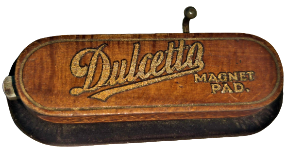 1940 DULCETTO MAGNET PAD NADİR 78 DEVİR GRAMOFON TAŞ PLAK TEMİZLEYİCİ  MANİVELALI MIKNATISLI 