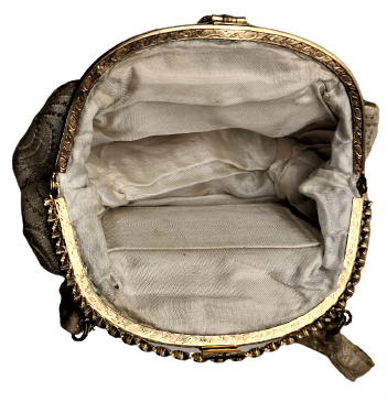 OSMANLI İNCİLİ GECE CANTASI KUMAŞ KISMI ELDE DOKUNMUŞ ALTIN SIRMA İSCİLİKLİ AGIZ KISMI KOMPLE ALTIN KAPLAMA EL YAPIM