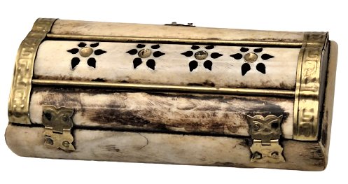 MÜCEVHER KUTUSU EL YAPIMI KEMİK ÜZERİ CİCEK KENARLAR MENTEŞELER KİLİT SİSTEMİ PİRİNC 