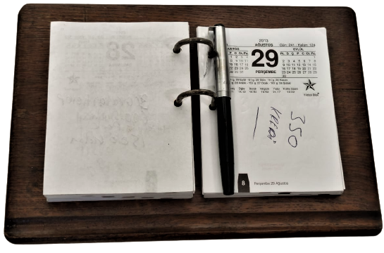 1920 AHŞAP MASA ÜZERİ HER YIL YENİSİYLE DEĞİŞEREK KULLANILAN TAKVİM VE NOT DEFTERİ